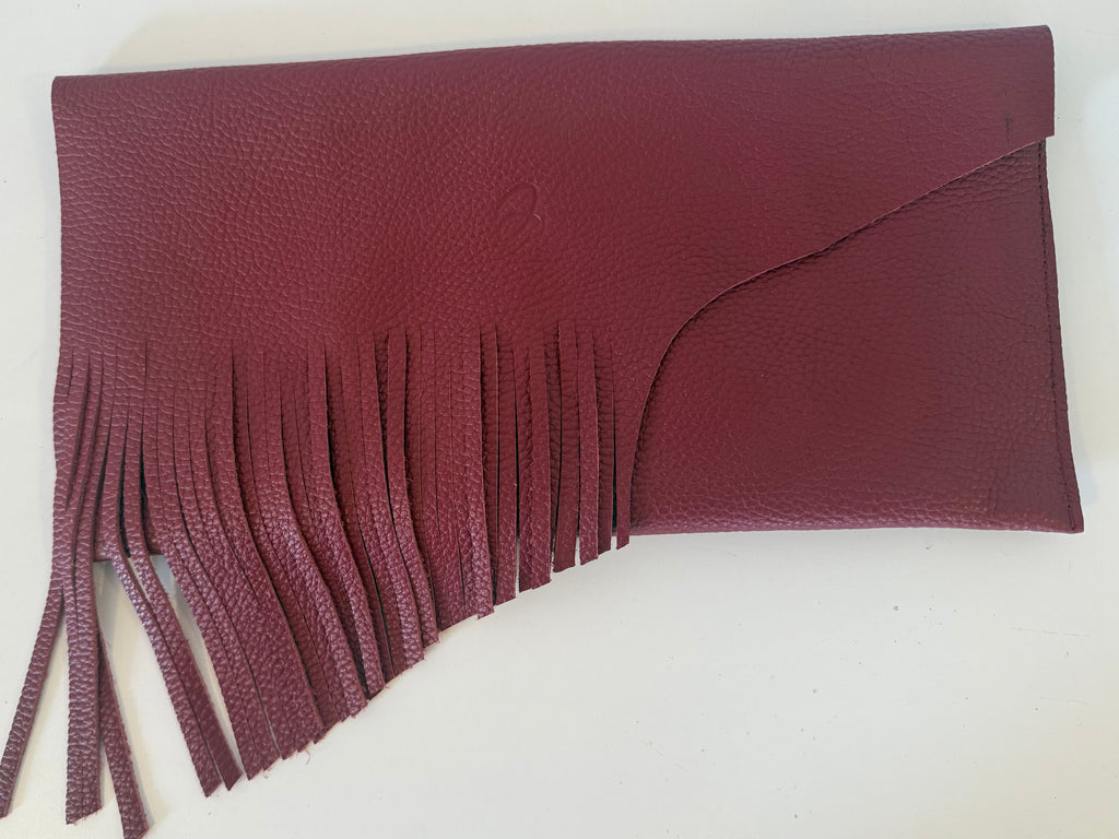 Fanny clutch