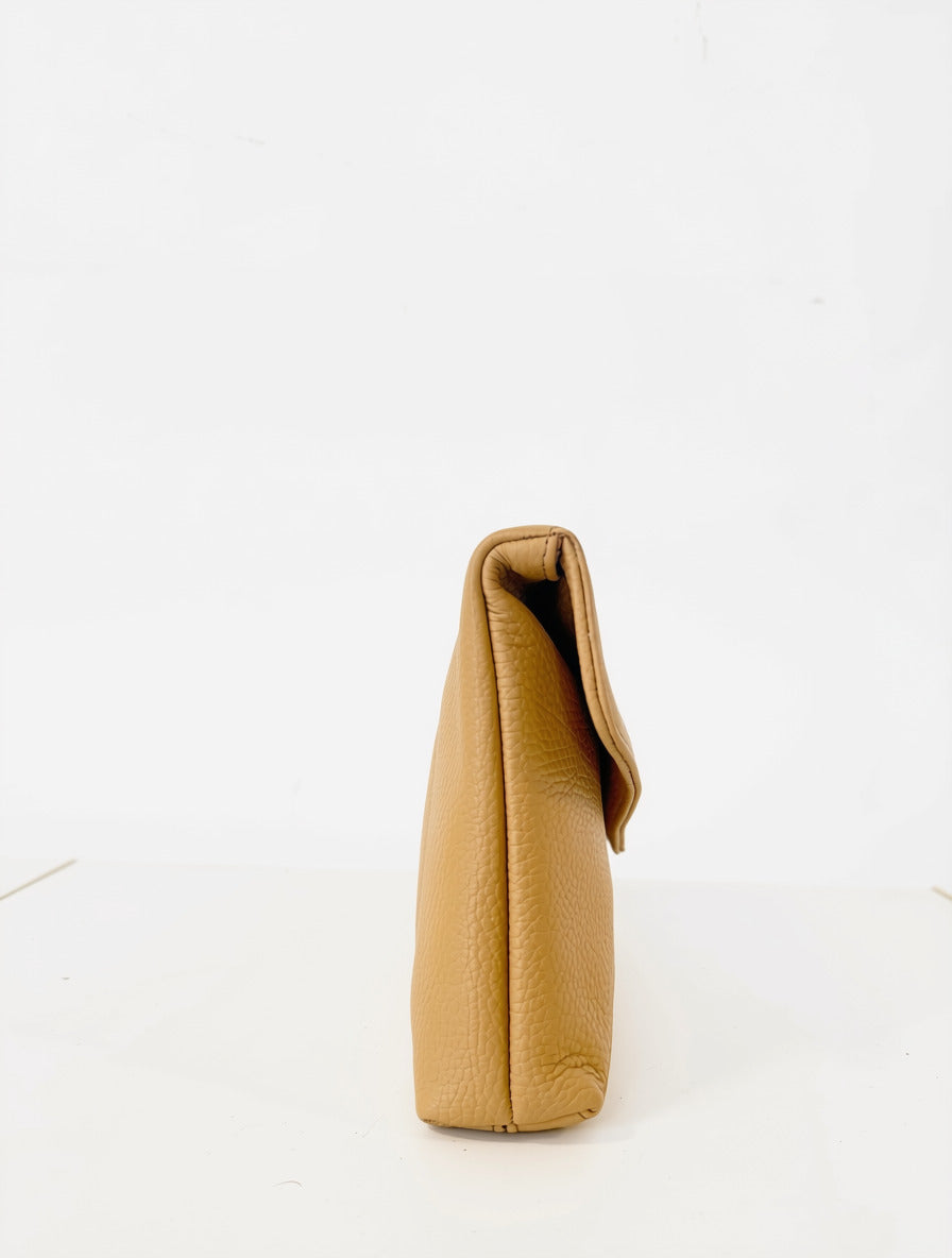 Envelope clutch
