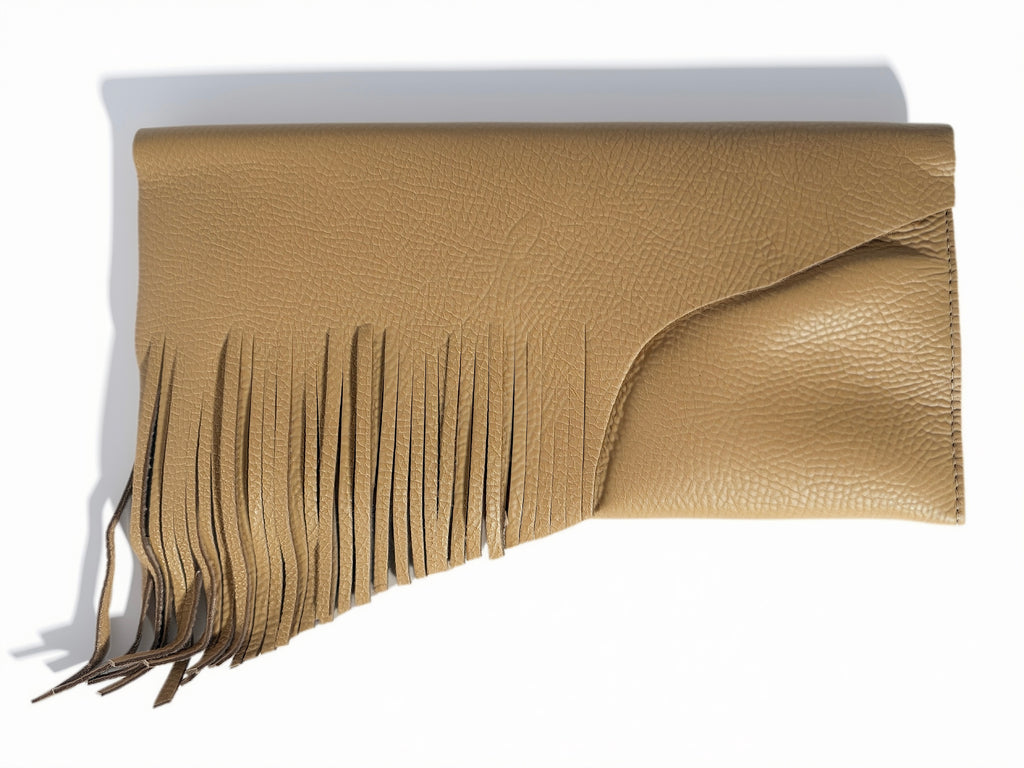 Fanny clutch