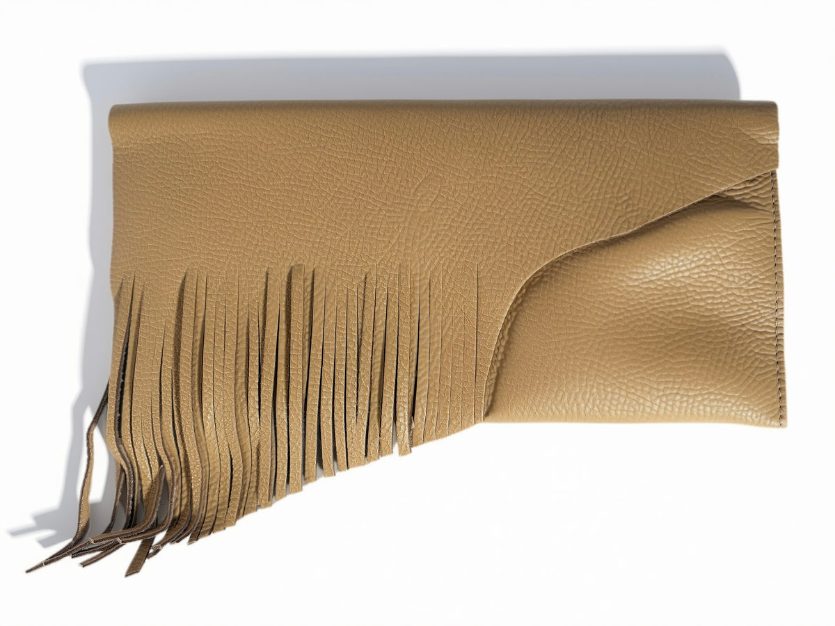 Fanny clutch
