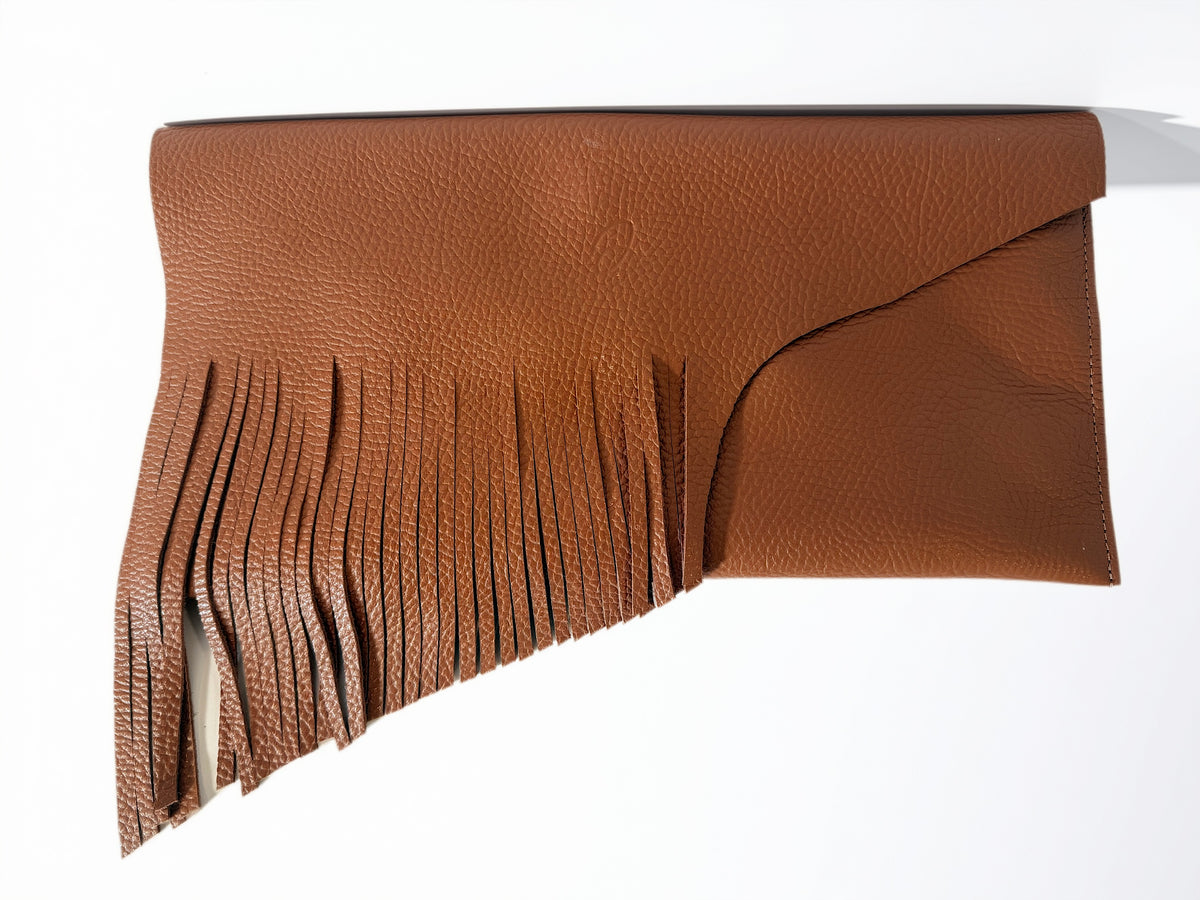 Fanny clutch